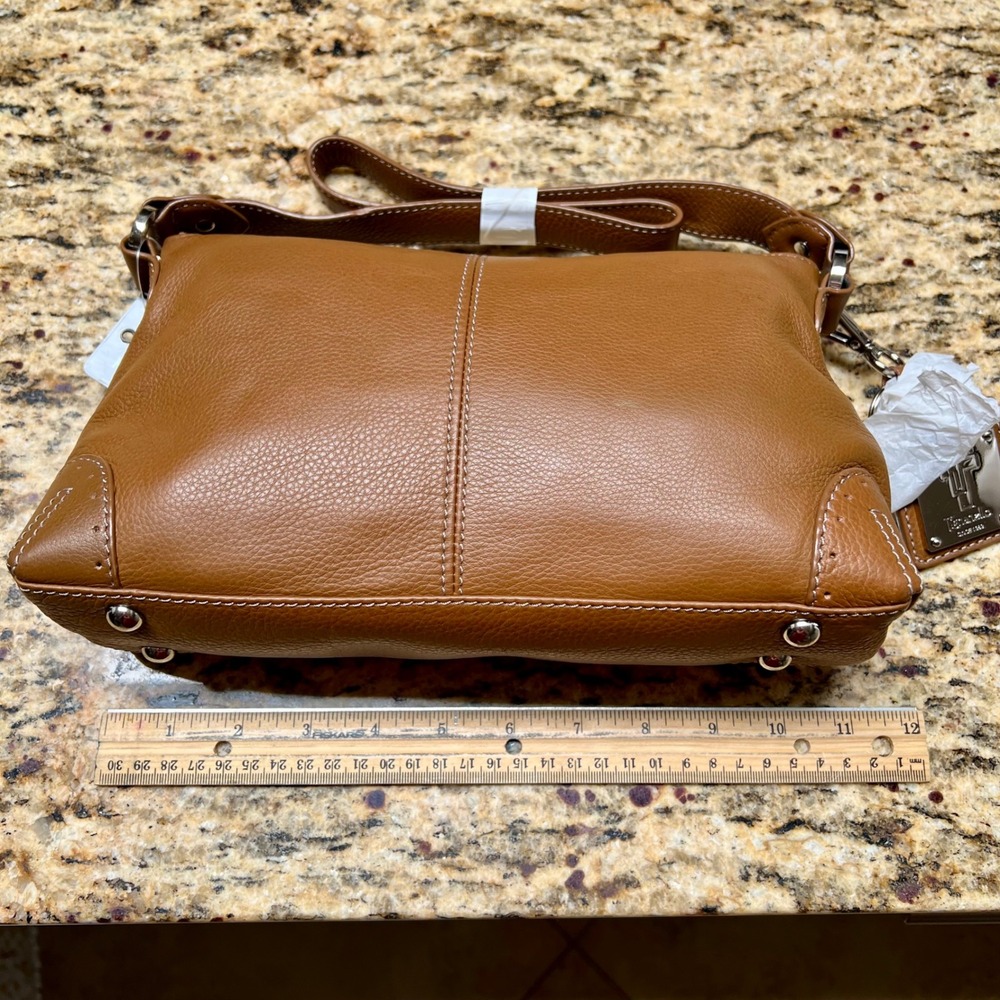 Tignanello Brown Pebbled Leather Shoulder Bag NWT Cognac Silver Hardware - Picture 6 of 7